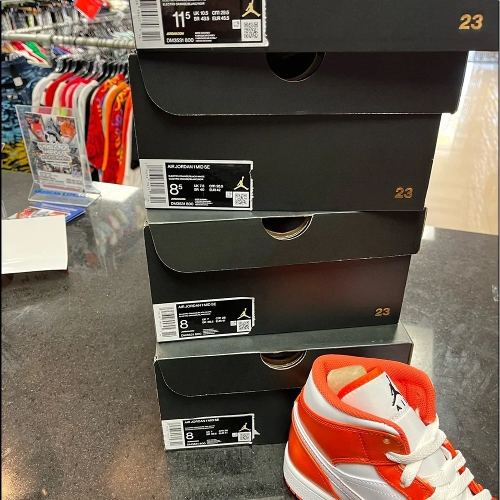 Sz Various The Air Jordan 1 Mid Is Coming In “Metallic Orange”